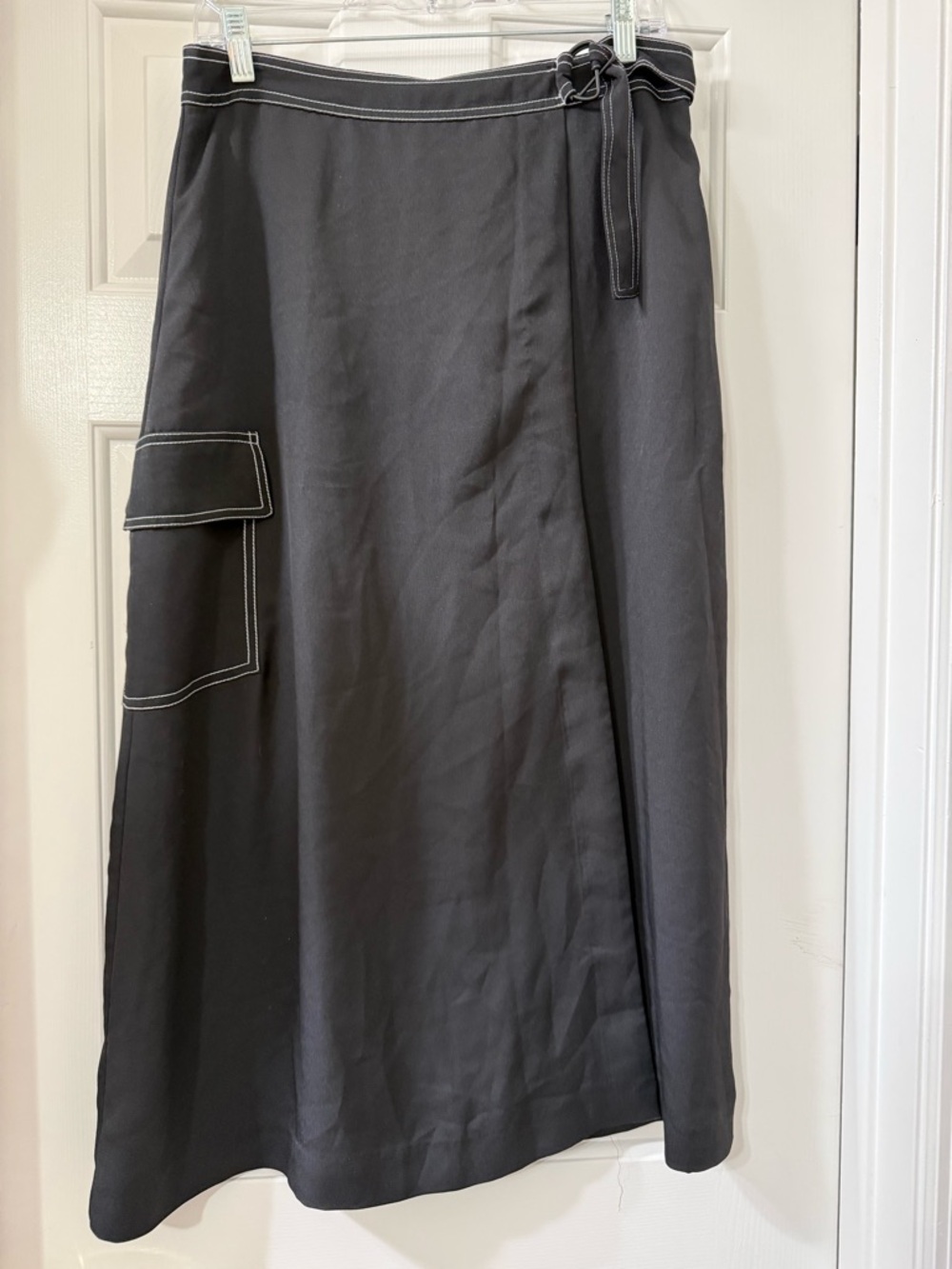 Vince Camuto Black A-Line Wrap Midi Skirt with Contrast Stitching